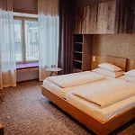 Otel Alpenhotel Perner 4*