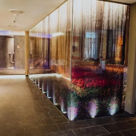 فندق Alpenhotel Perner 4*