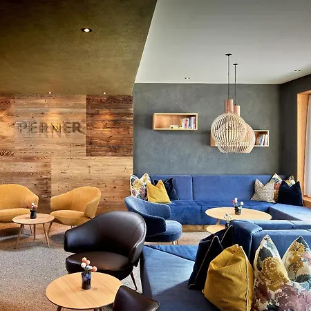 ホテル Alpenhotel Perner 4*