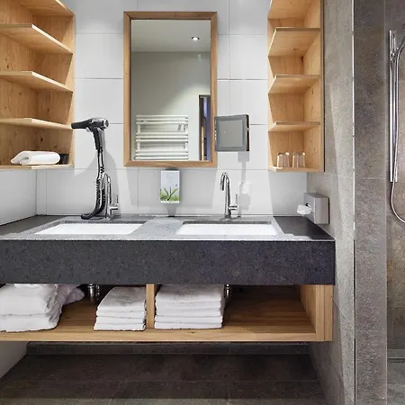 فندق Alpenhotel Perner