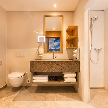 Alpenhotel Perner オーバータウエルン